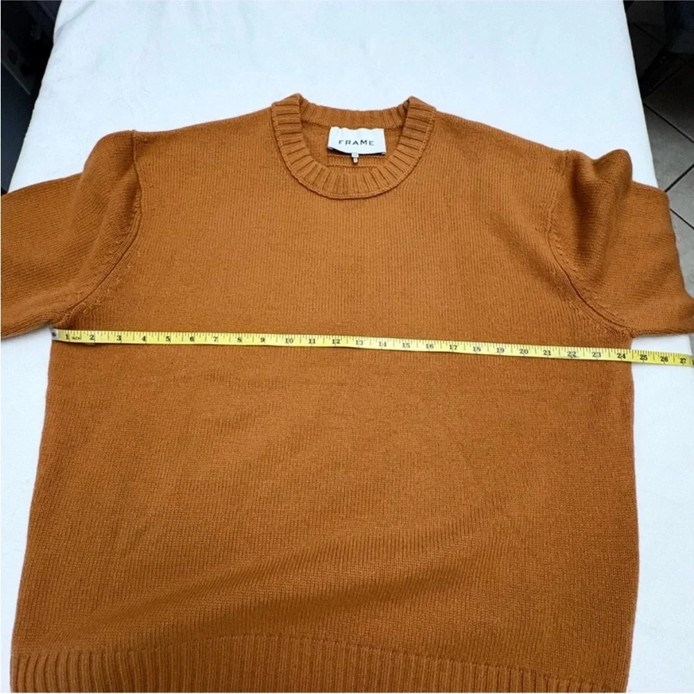 Frame Denim Men's Cashmere Crewneck Sweater in Mustard Size L